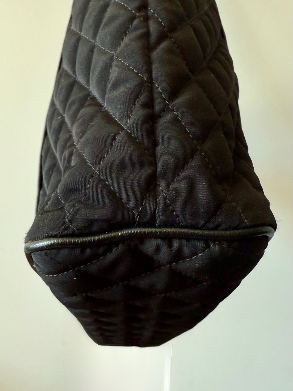 Vera Bradley Black Quilted Tote Bag. GUC - Picture 4 of 8